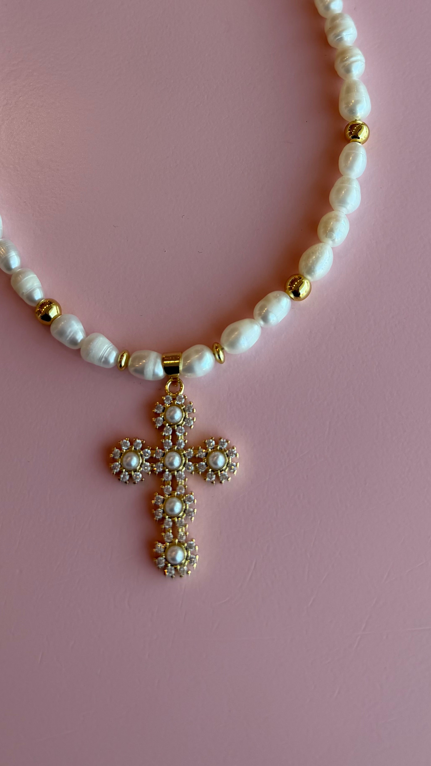 Collar Perlas Cruz