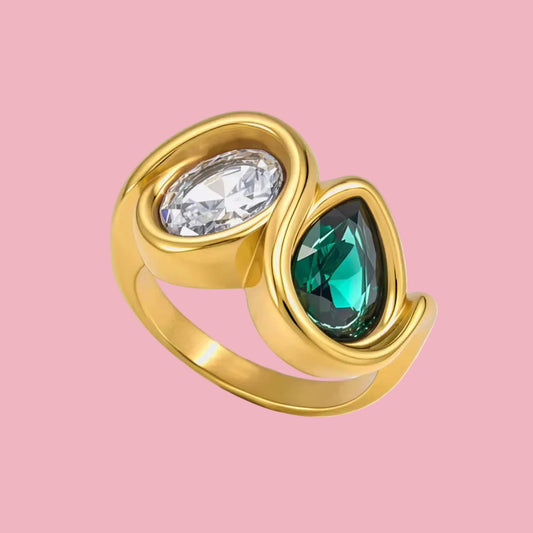 Anillo Corte Pera Oval Verde
