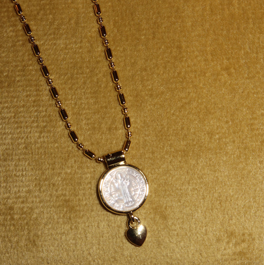 Cadena San Benito Perle Corazón Colgante