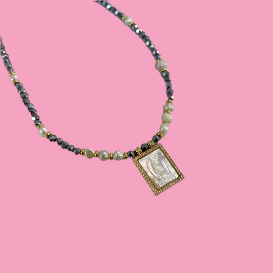 Collar Bicolor Virgen Madre Perla