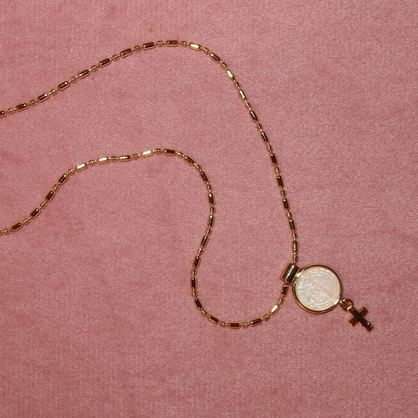 Cadena Medalla Perle Cruz Colgante