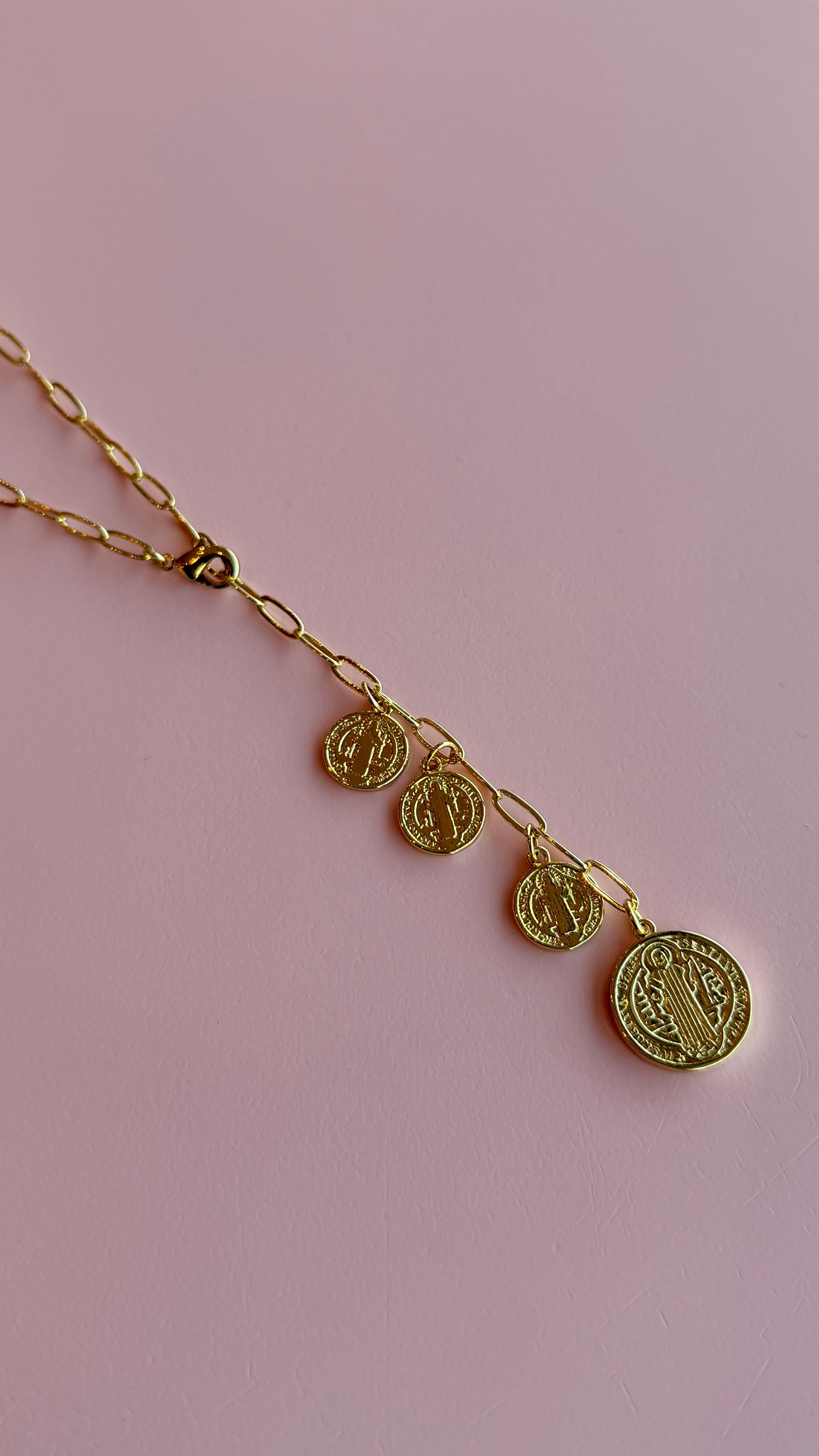 Corbatín San Benito