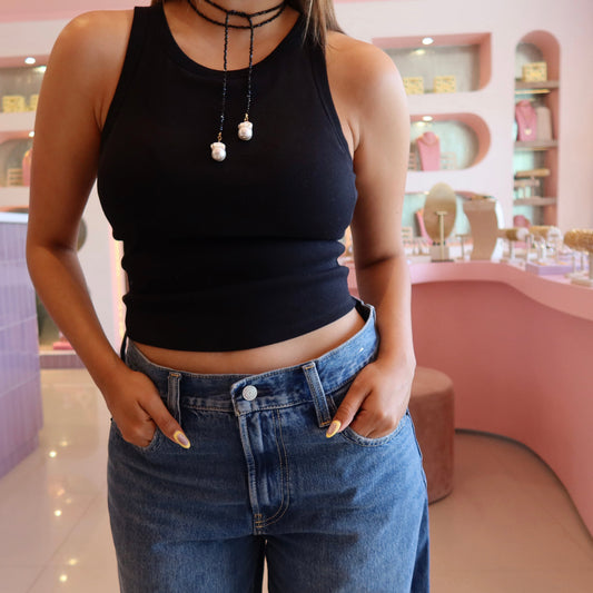 BLACK MUSE NECKLACE